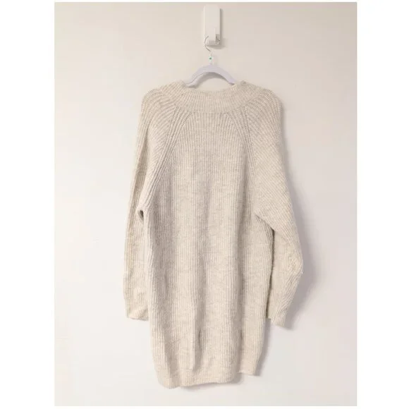 Zara long v-neck sweater dress - Picture 4 of 9